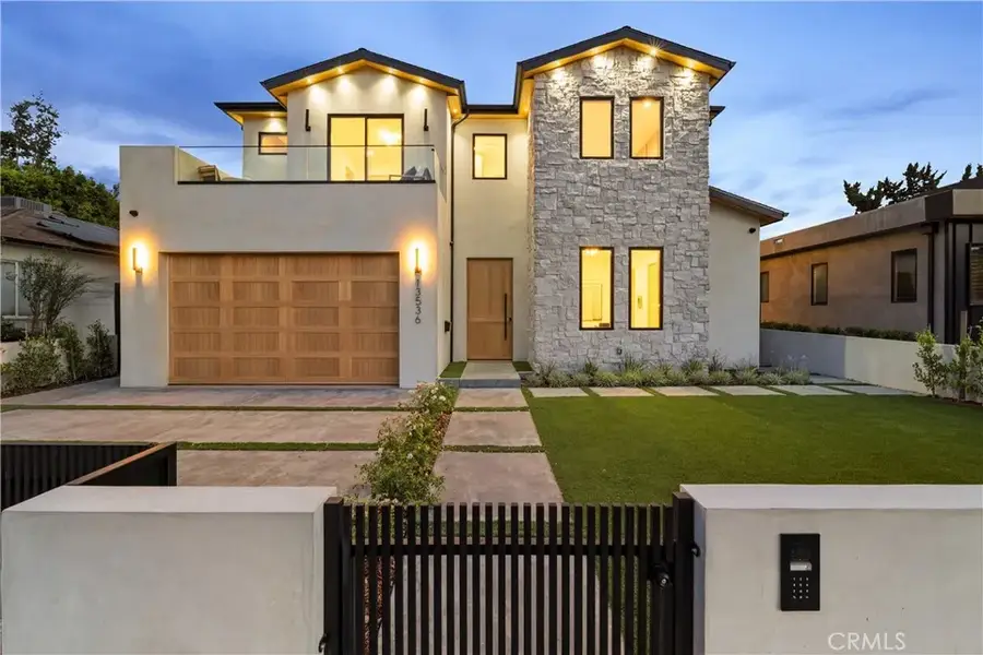 13536 Morrison Street, Sherman Oaks, CA 91423 - Image #2