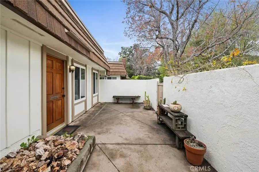 10140 Larwin Avenue #3, Chatsworth, CA 91311 - Image #3