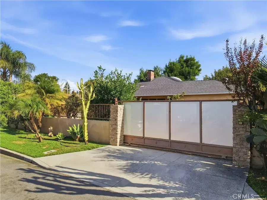 6268 Norwich Avenue, Van Nuys, CA 91411 - Image #2