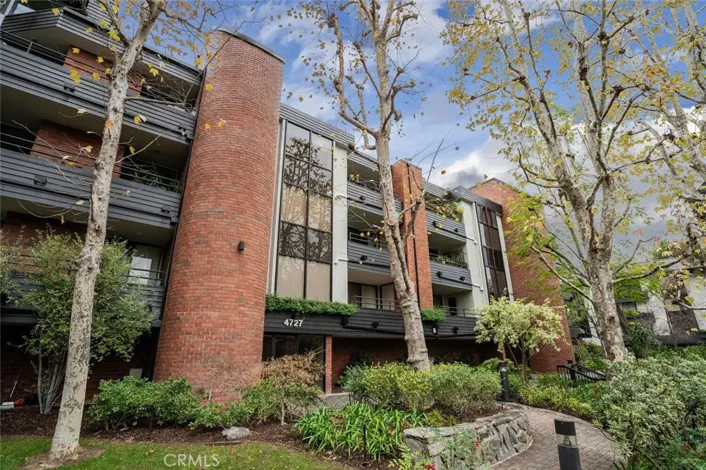 4727 Park Encino #330, Encino, CA 91436 - Image #1
