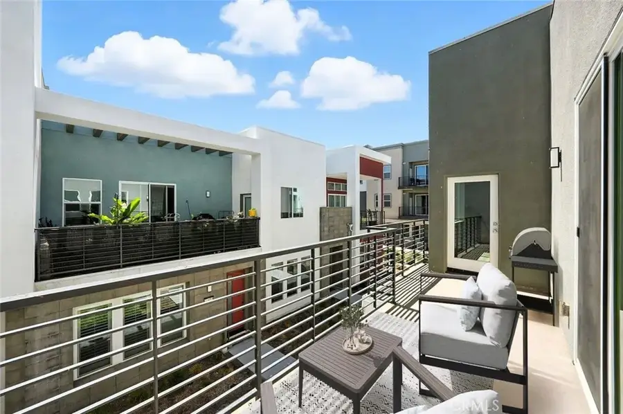 27456 Stipa Place, Valencia, CA 91381 - Image #2