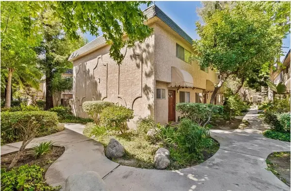 17143 Roscoe #2, Northridge, CA 91325