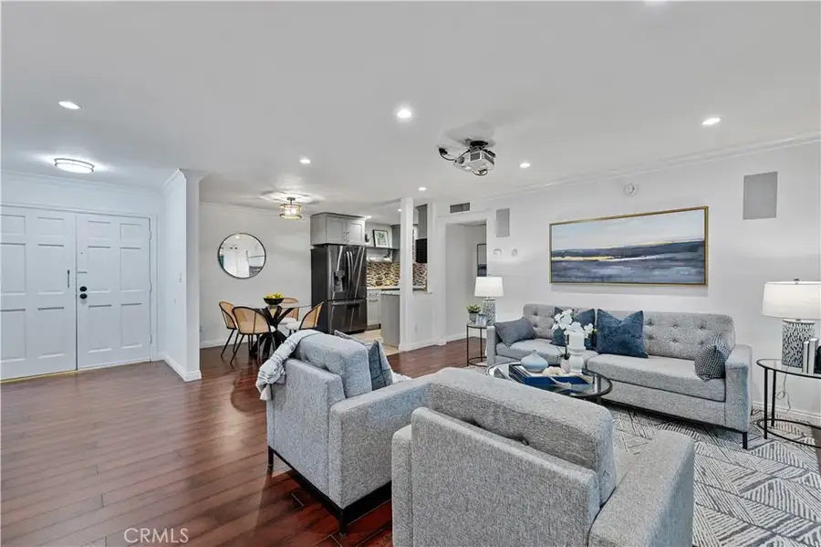 5215 Balboa Boulevard #203, Encino, CA 91316 - Image #3