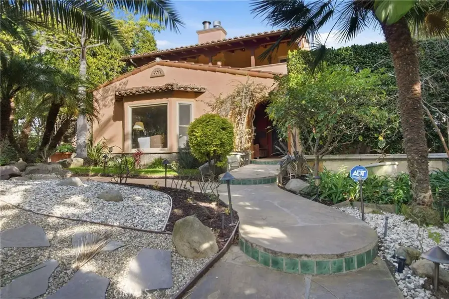 3524 Grand View Boulevard, Los Angeles, CA 90066 - #2