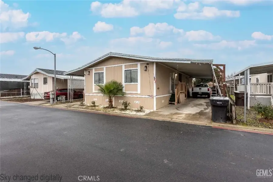 975 N H #41, Tulare, CA 93274 - #2