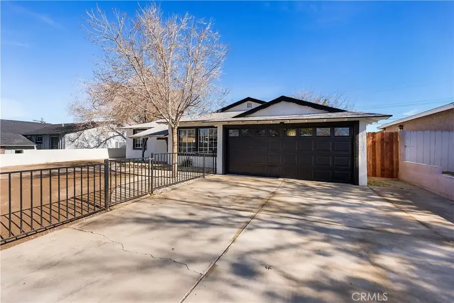 37410 Larkin Avenue, Palmdale, CA 93550 - Image #2