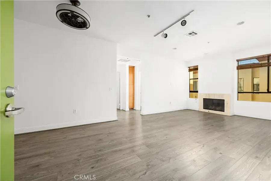 6938 Laurel Canyon Blvd #304, North Hollywood, CA 91605 - Image #3