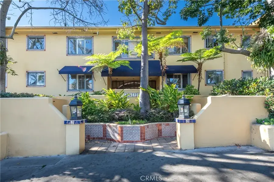 1615 N Laurel Avenue #203, Los Angeles, CA 90046 - #2