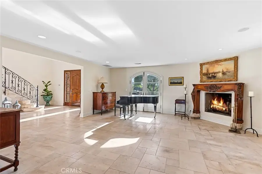 5747 Hoback Glen Road, Hidden Hills, CA 91302 - Image #2