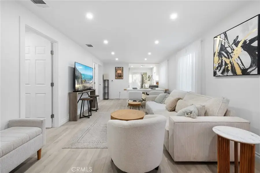 10607 Whitegate Avenue, Sunland, CA 91040 - Image #2