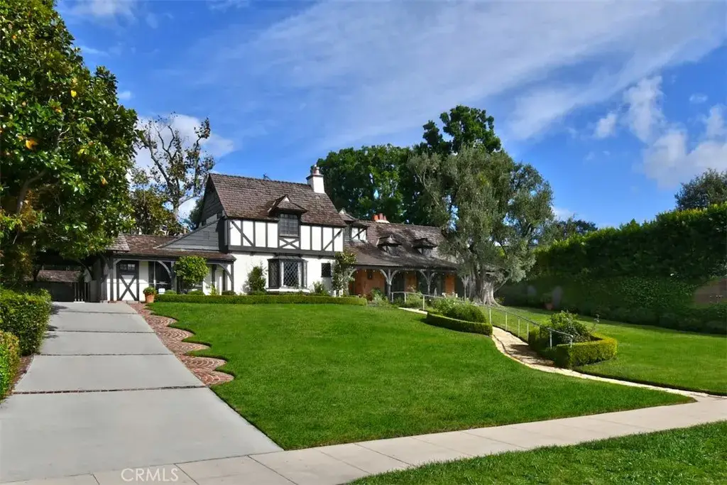 4256 Navajo, Toluca Lake, CA 91602 - Image #1