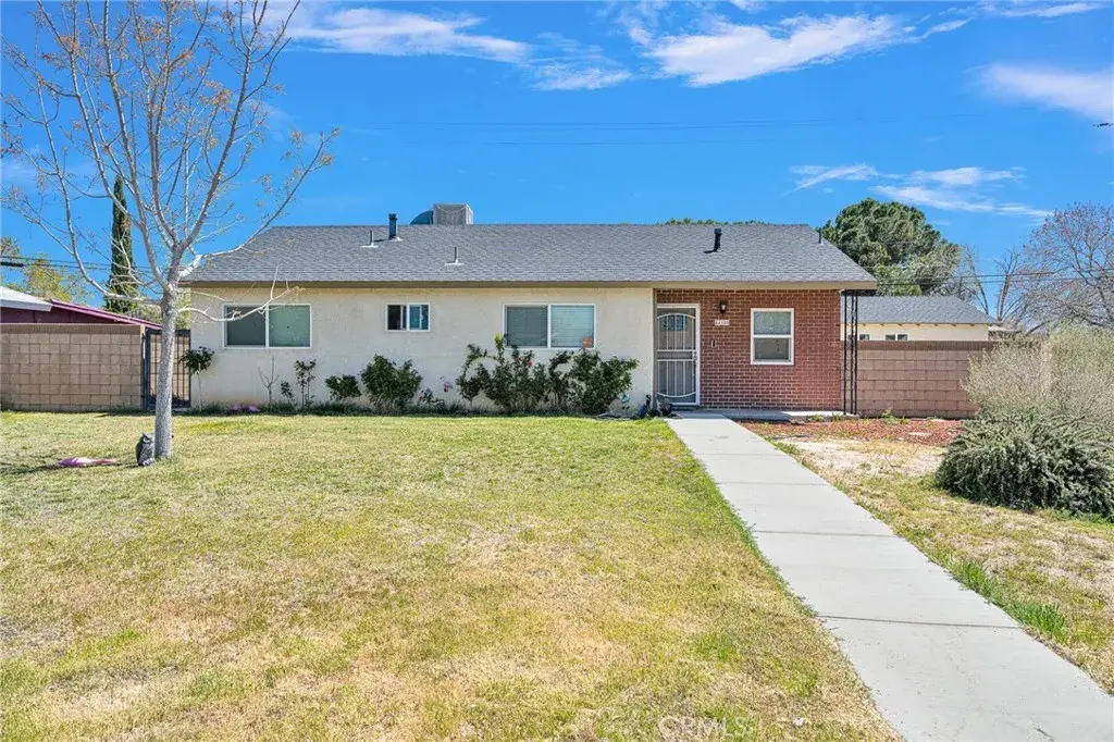 44188 Glenraven, Lancaster, CA 93535 - Image #1