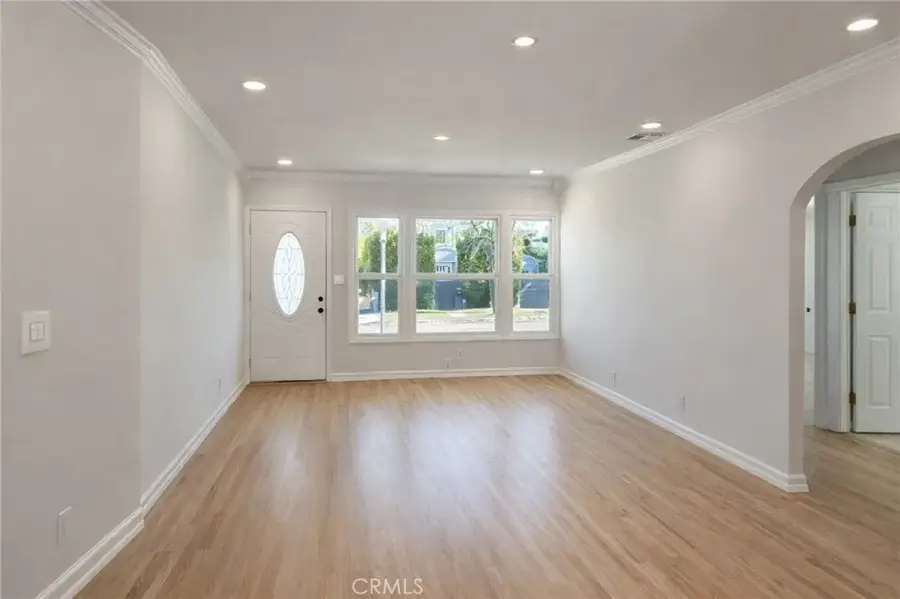5001 Petit Ave, Encino, CA 91436 - Image #2