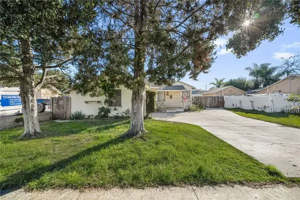 2106 W Cerritos, Anaheim, CA 92804
