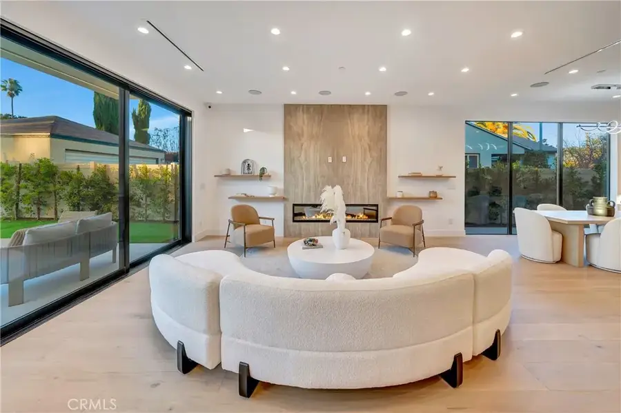 4825 Forman Avenue, North Hollywood, CA 91601 - Image #2