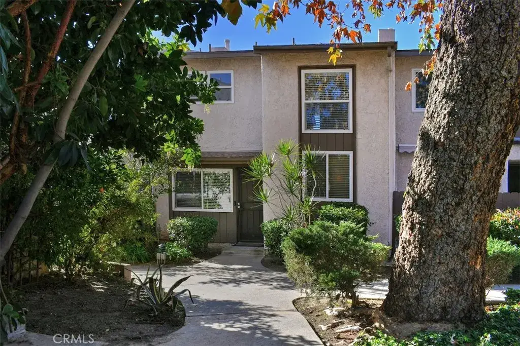 805 E Acacia Avenue #F, Glendale, CA 91205 - Image #1