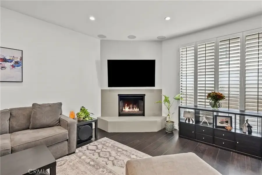 10229 Variel #12, Chatsworth, CA 91311 - Image #3