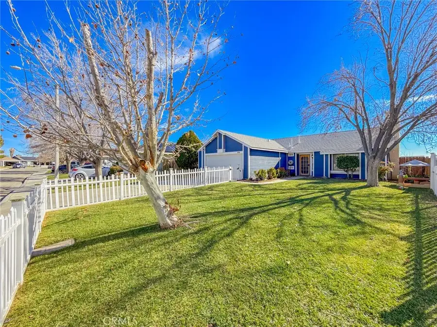 646 Twinberry Lane, Lancaster, CA 93534 - Image #2