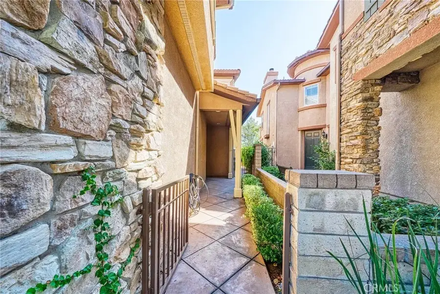 26640 Via Bellazza, Valencia, CA 91381 - Image #3