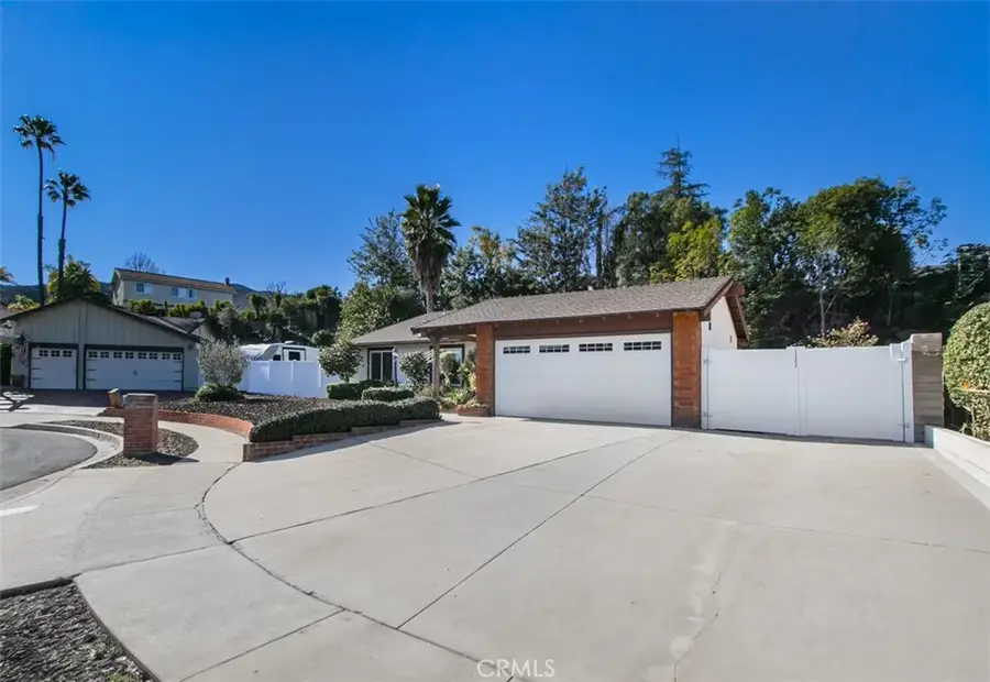 832 Ballina Court, Newbury Park, CA 91320 - Image #2