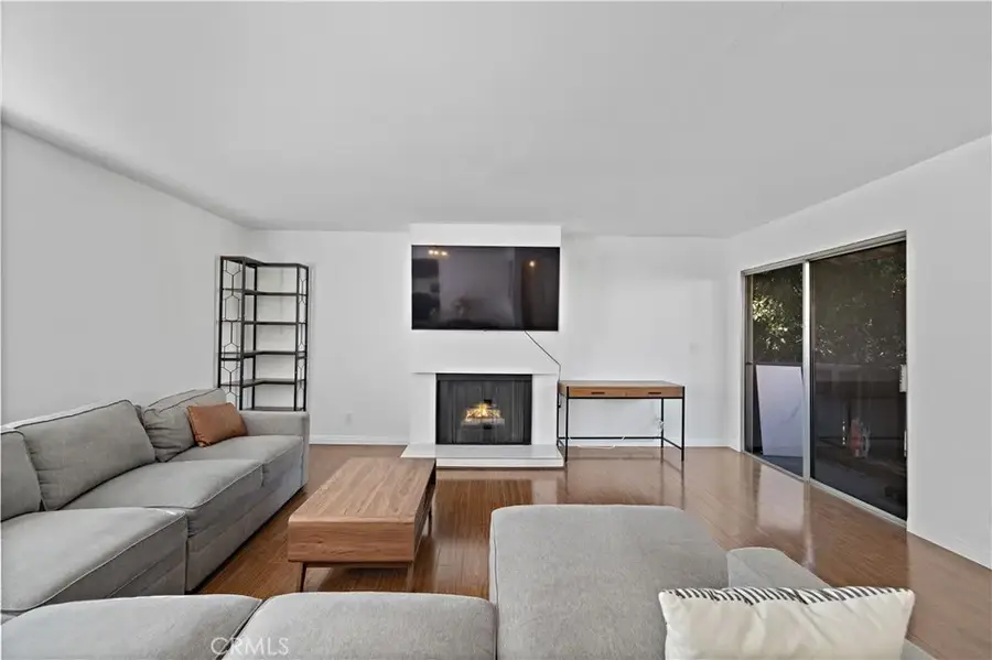 15080 Victory #205, Van Nuys, CA 91411 - #2