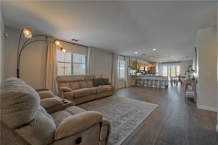 3033 De Flores, Lancaster, CA 93535 - Image #2