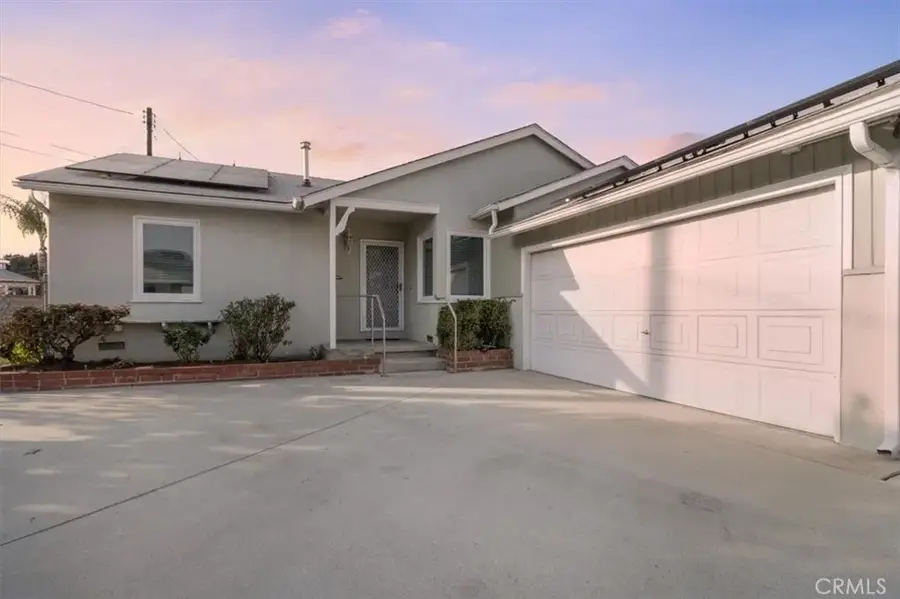 10571 Woodale, Mission Hills, CA 91345 - Image #2