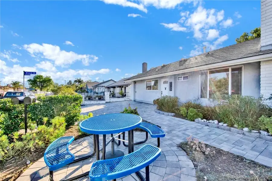 7735 Babcock Avenue, North Hollywood, CA 91605 - Image #3