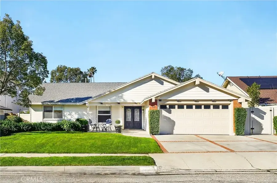 17 Pinewood Avenue, Oak Park, CA 91377 - Image #2
