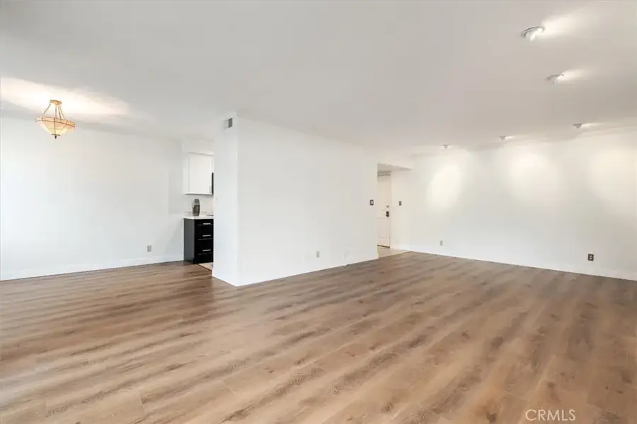 4487 Colbath #101, Sherman Oaks, CA 91423 - Image #3