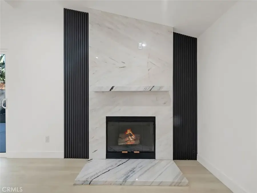 20528 Hamlin Street, Winnetka, CA 91306 - Image #3