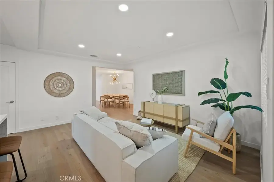 14328 Emelita Street, Sherman Oaks, CA 91401 - Image #3