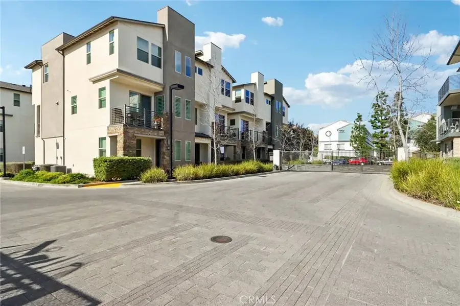 19531 W Cardigan Drive, Northridge, CA 91324 - #3