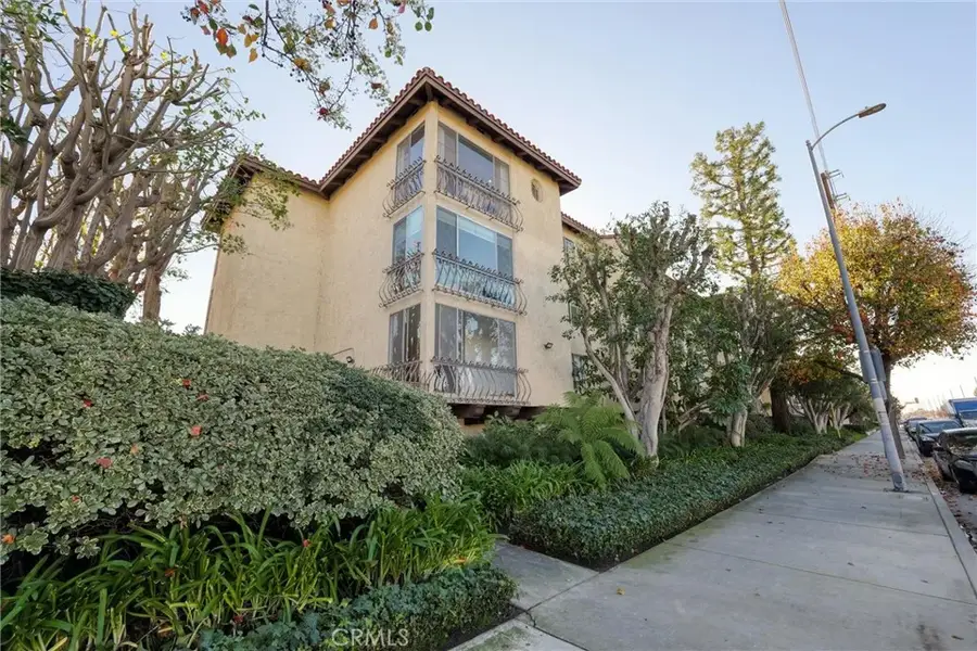 12830 Burbank Blvd. #310, Valley Village, CA 91607 - Image #2
