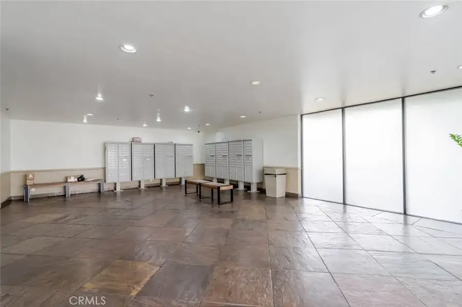 19350 Sherman Way #210, Reseda, CA 91335 - Image #3