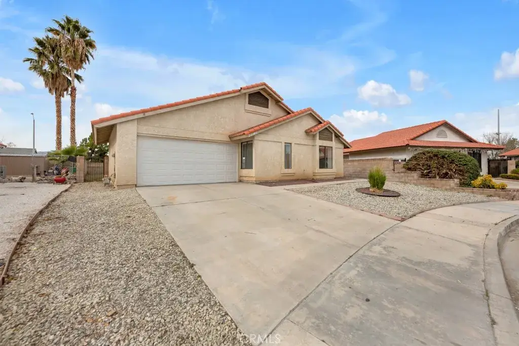 37141 Calle Amigo, Palmdale, CA 93550 - #1