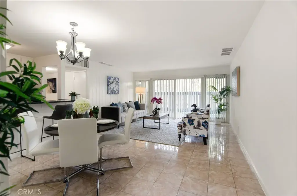 8601 International, Canoga Park, CA 91304 - Image #1