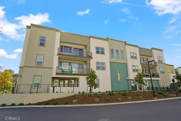 27410 N Merlin #205, Valencia, CA 91381