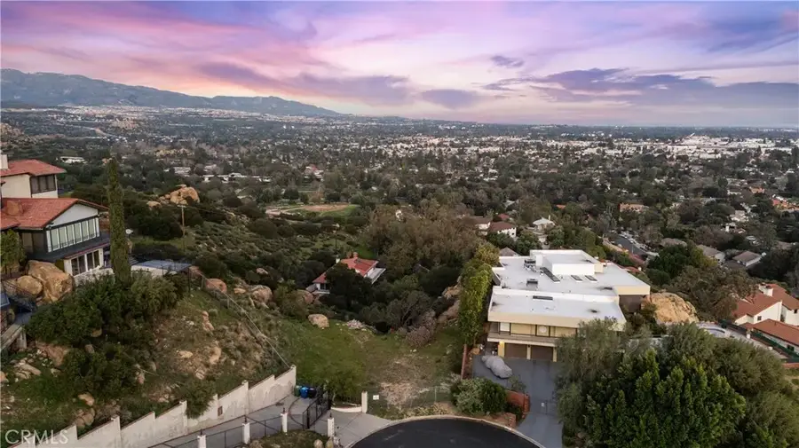 22882 Trigger St, Chatsworth, CA 91311 - Image #2