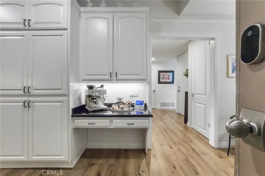 5216 Yarmouth #107, Encino, CA 91316 - Image #2