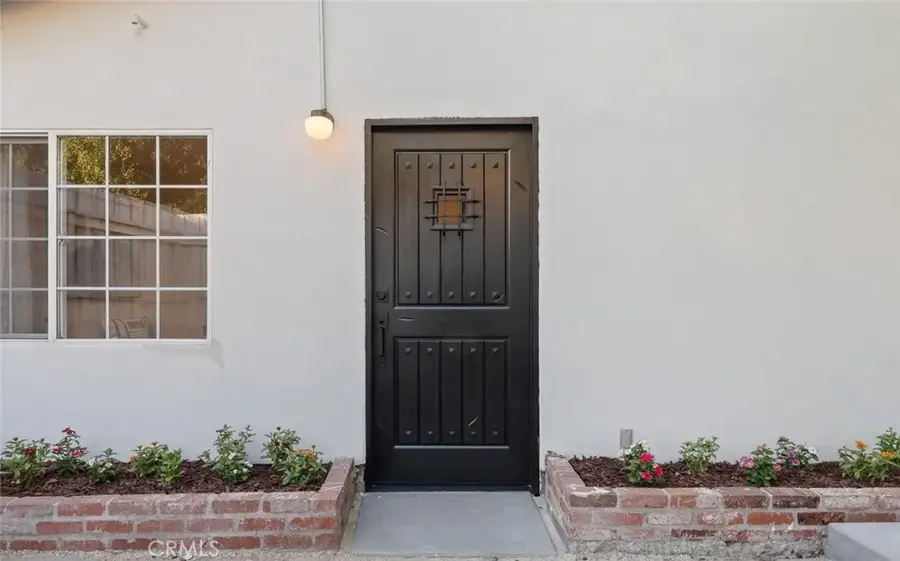 1637 N Alvarado Street, Los Angeles, CA 90026 - Image #2