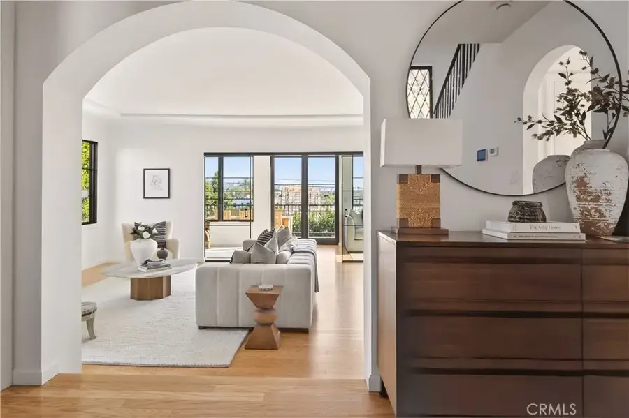 1284 S Orange Drive, Los Angeles, CA 90019 - Image #3