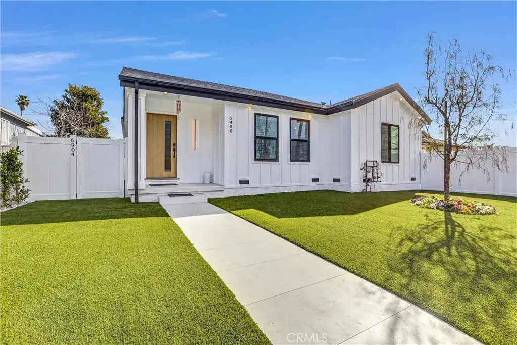 6900 Corbin Avenue, Reseda, CA 91335 - Image #1