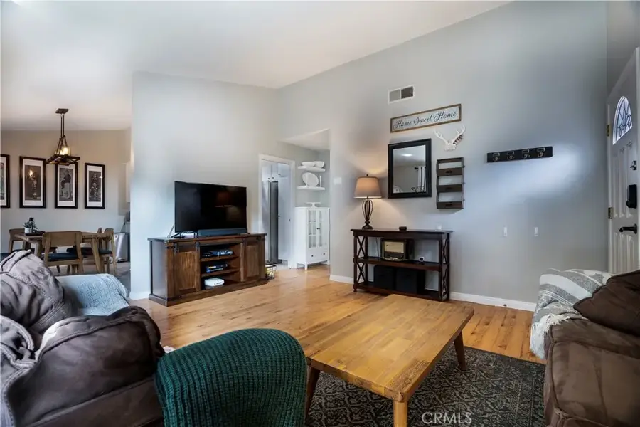 28291 Bockdale Ave., Canyon Country, CA 91387 - Image #3