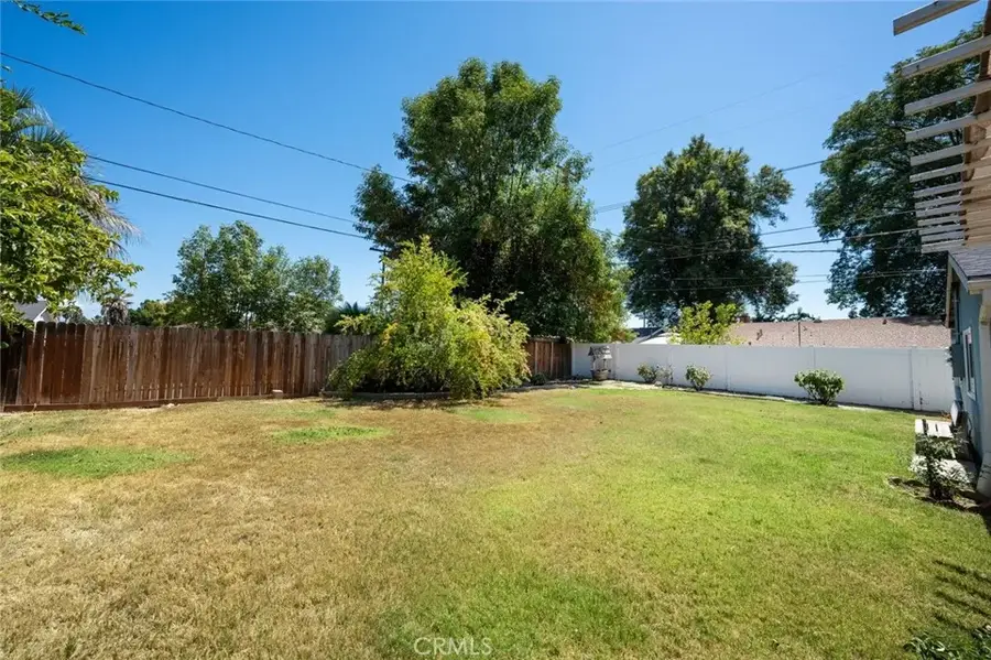 8846 Laramie Avenue, Winnetka, CA 91306 - Image #2