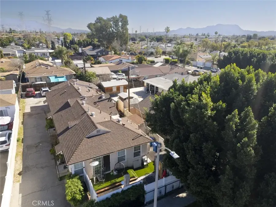 6614 Camellia Avenue, North Hollywood, CA 91606 - Image #2