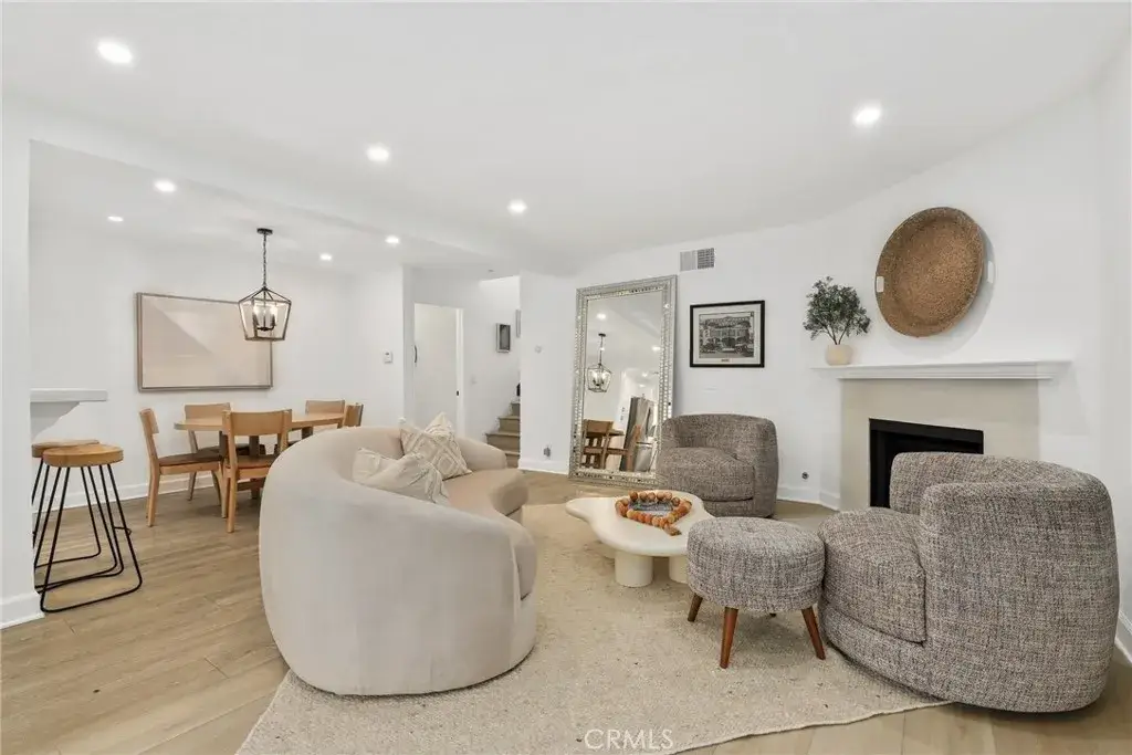 21500 Califa Street #184, Woodland Hills, CA 91367 - #1