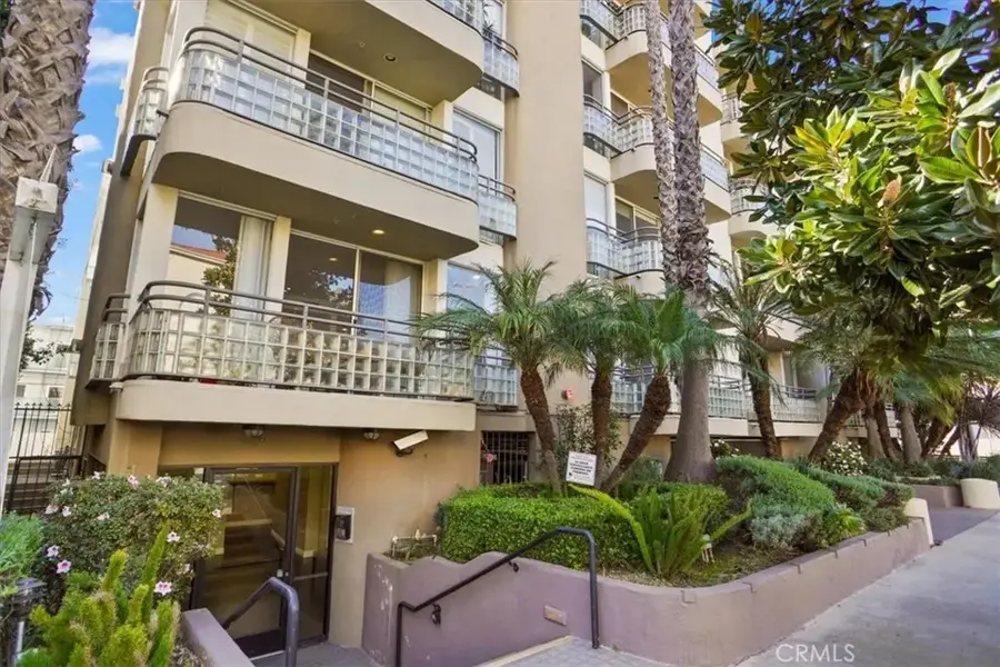 1819 Holmby Avenue #104, Los Angeles, CA 90025 - Image #2