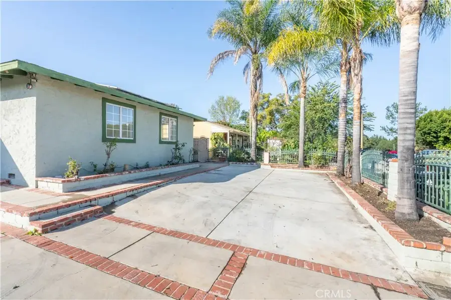8855 Tyrone Avenue, Panorama City, CA 91402 - #3