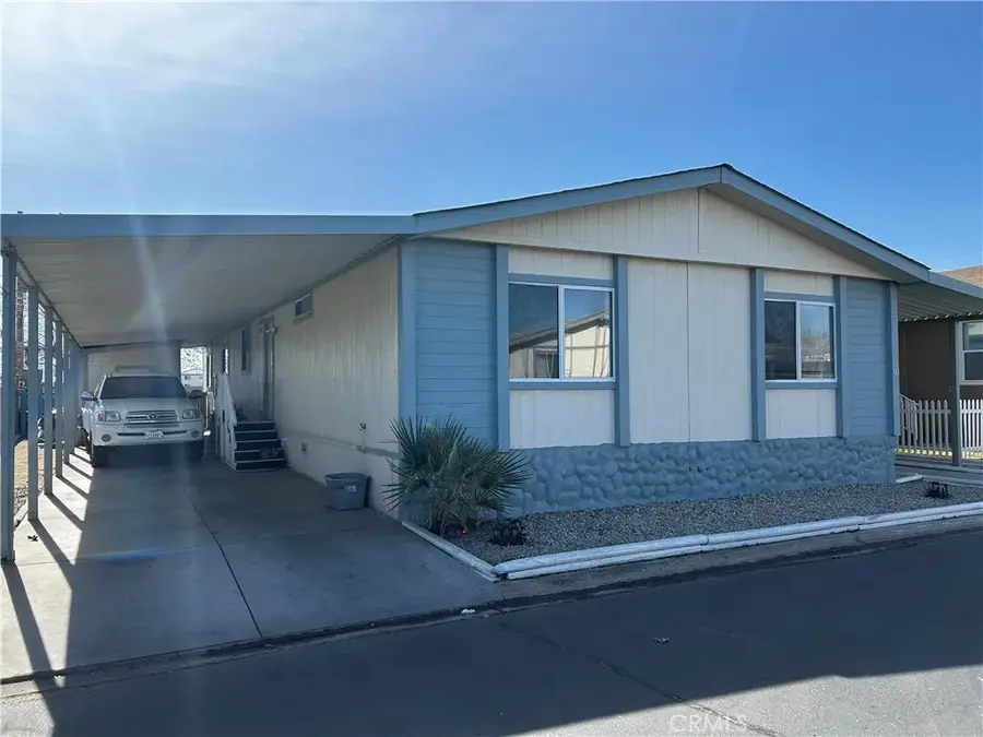 2121 E I #10, Lancaster, CA 93535 - Image #2